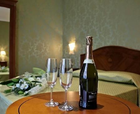 Trevi Qq Rooms Рим Екстериор снимка