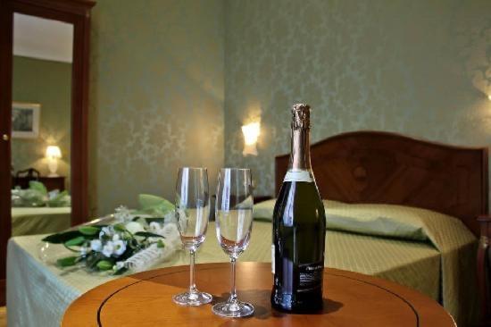 Trevi Qq Rooms Рим Екстериор снимка