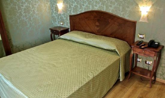 Trevi Qq Rooms Рим Екстериор снимка